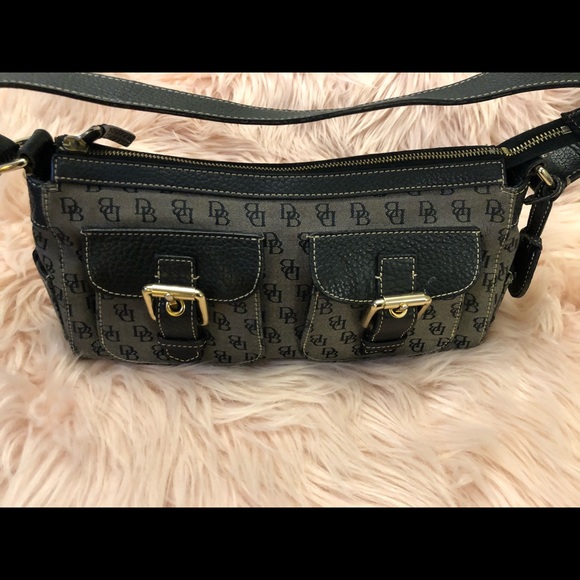Vintage Dooney & Bourke Signature Logo Bag. - Picture 2 of 7